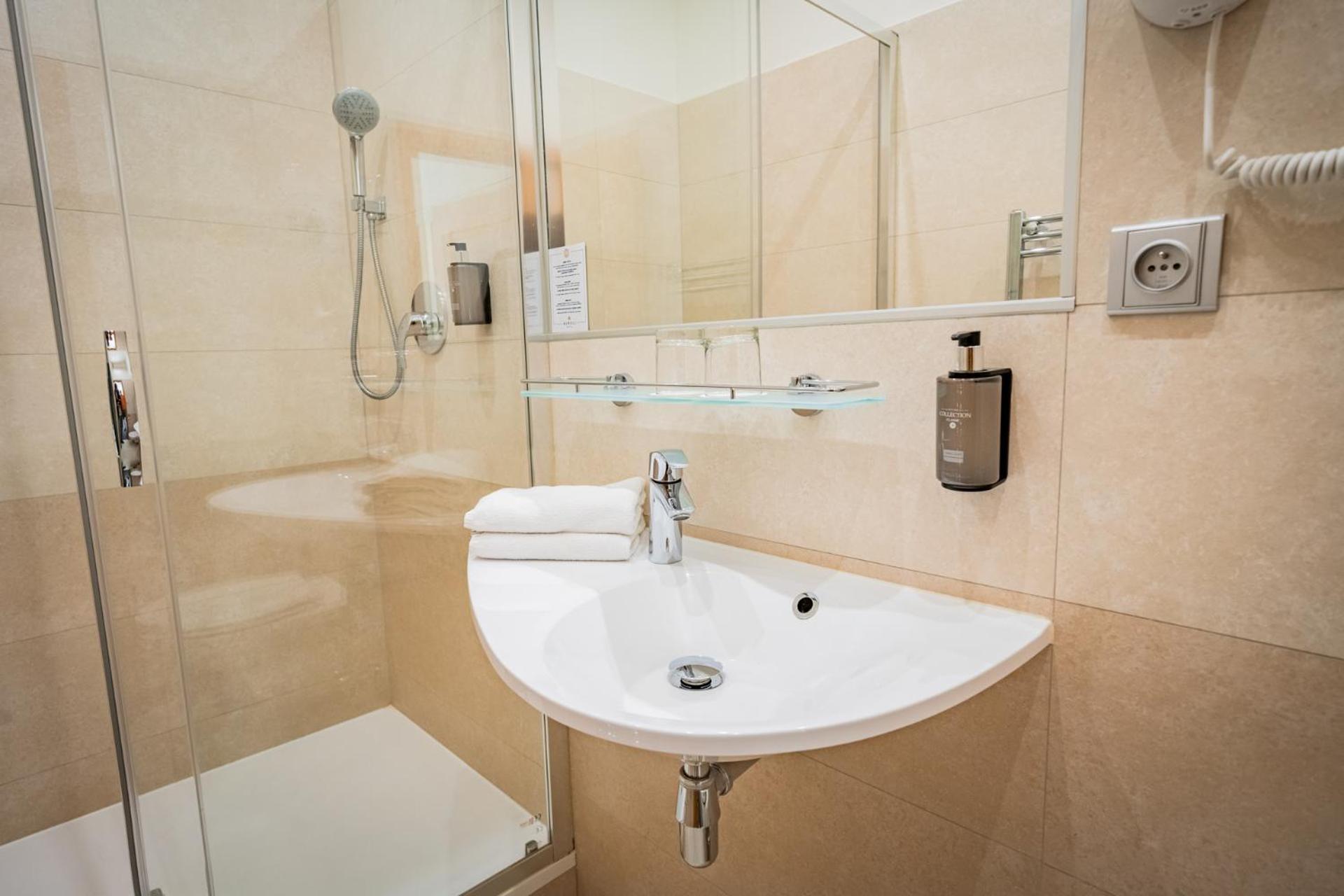 Comfort Single Room